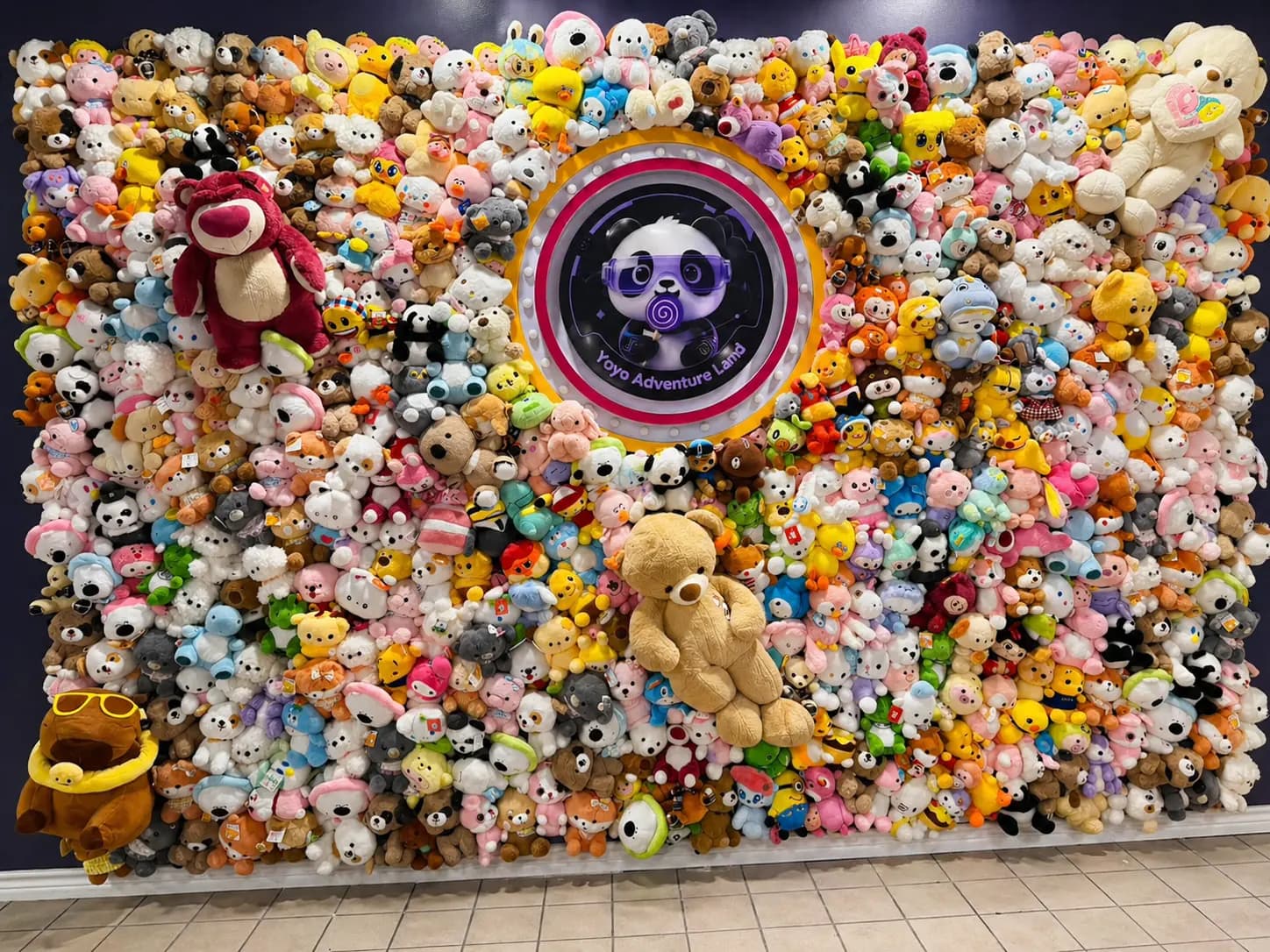 Prize claw machine wall
